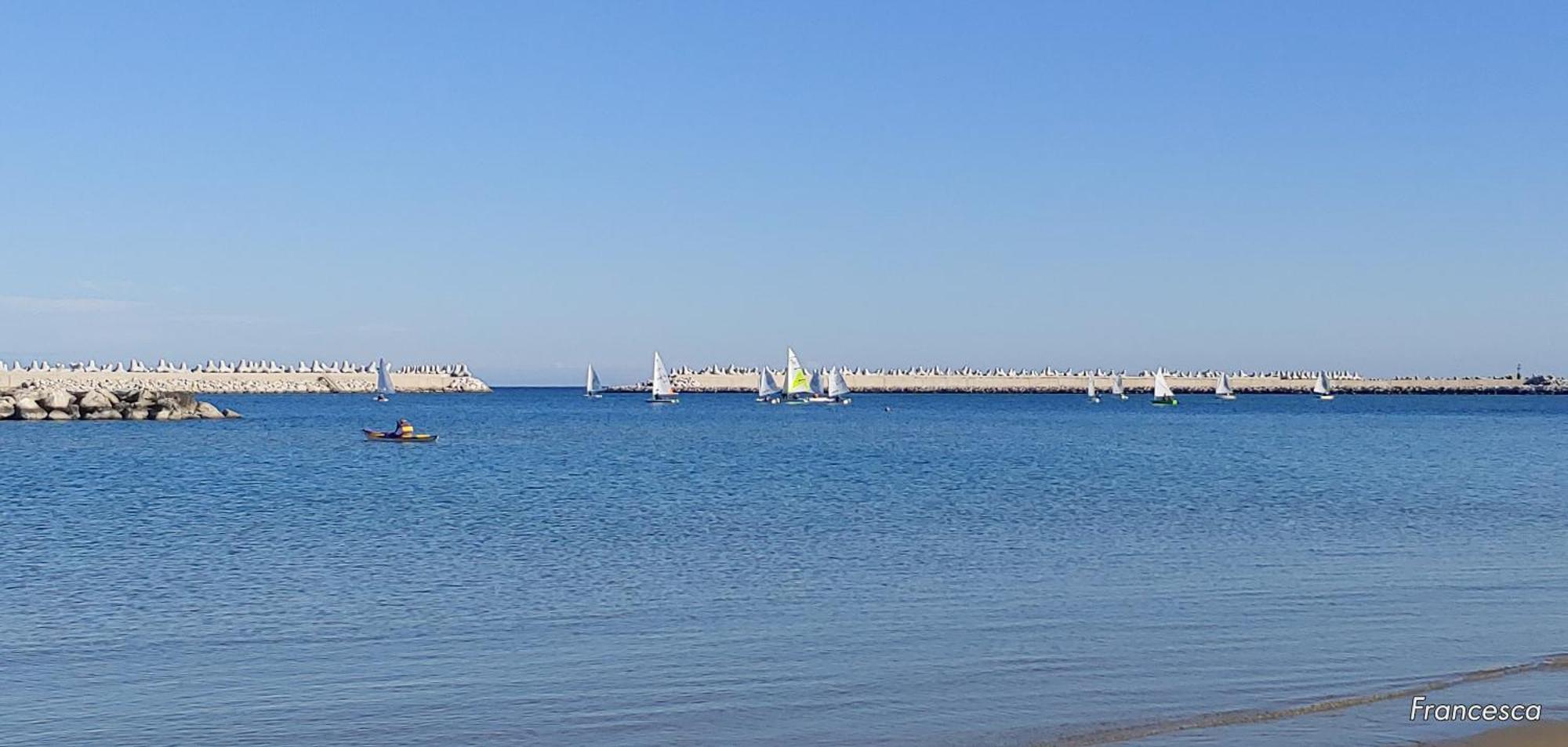 Casa Di Pipo - Appartamento Davanti Al Mare Pescara Exterior foto